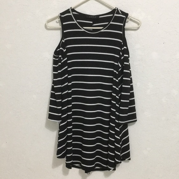 EZRA Women’s Black & White Ribbed Stripped Cold Shoulder Tunic Top Size M - Picture 3 of 11
